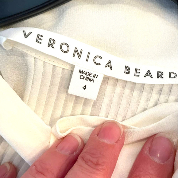 Veronica BEARD OFF WHITE SILK SLEEVELESS TOP - Picture 9 of 9